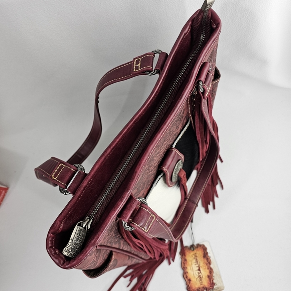 Trinity Ranch Embossed Concealed Carry Purse - Picture 9 of 16